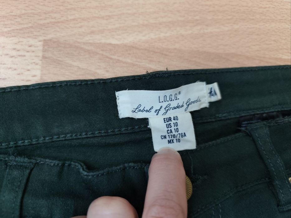 Зелен еластичен панталон H&M, размер 40