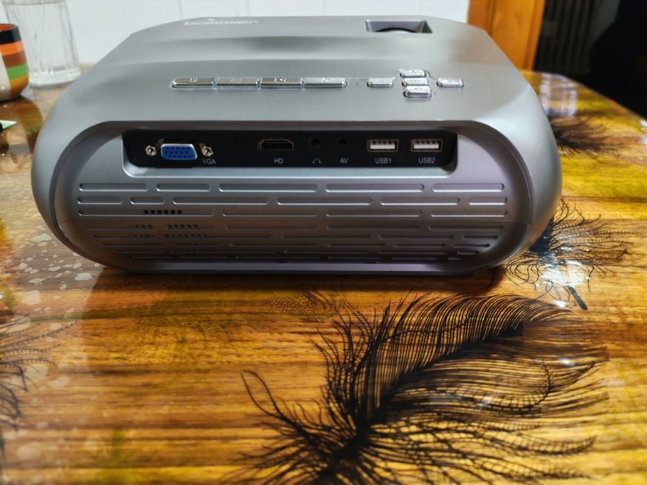 Proiector Bomaker Led,Trepied si ecran 4 k