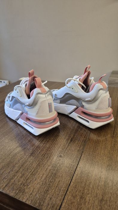 NIKE маратонки дамски