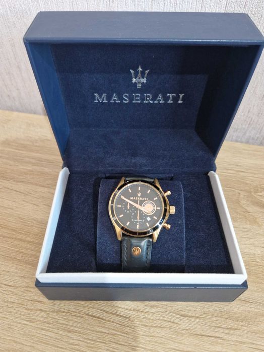 мъжки часовник с гривна maserati