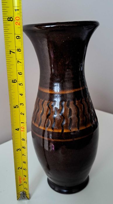 Масивна декоративна ваза