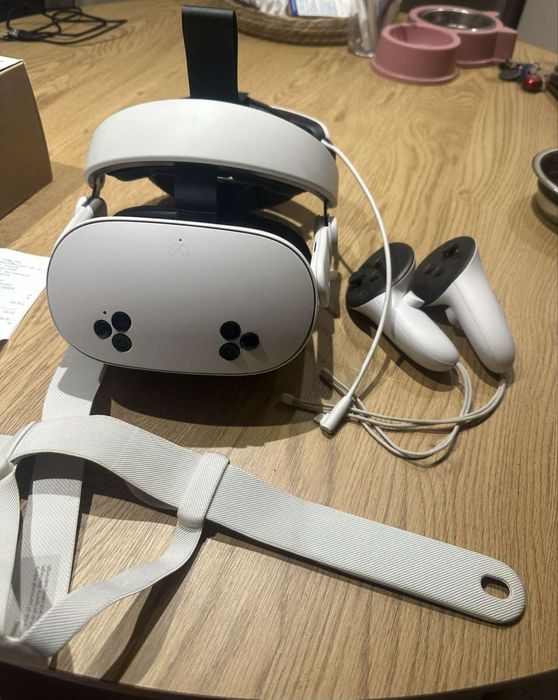 VR Meta Quest 3S 128 GB виртуална реалност