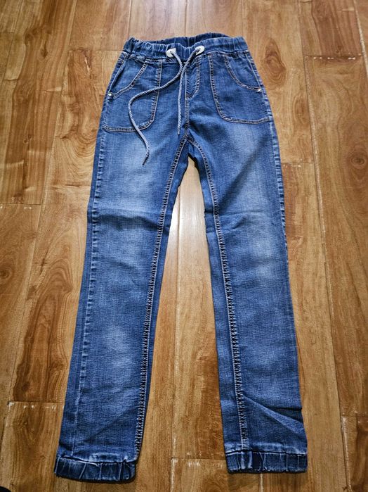 Продам брючки для девочки