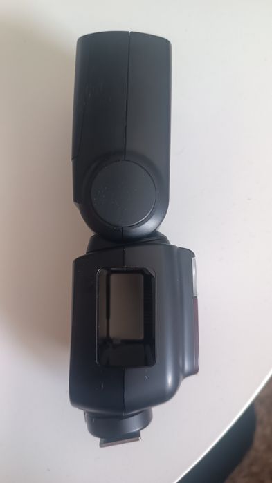 Светкавица Godox V860lll  за Canon с батерия!