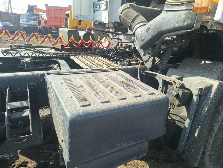 продам тягач Хово