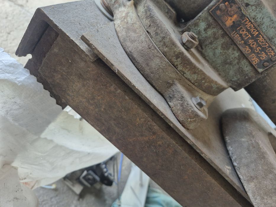 Вкрстак железный