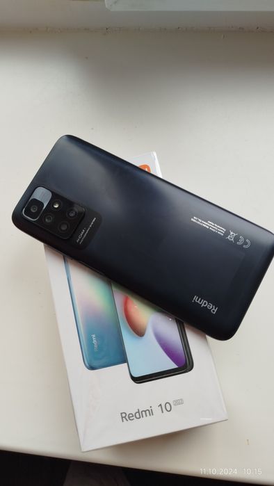 Телефон Редми 10.