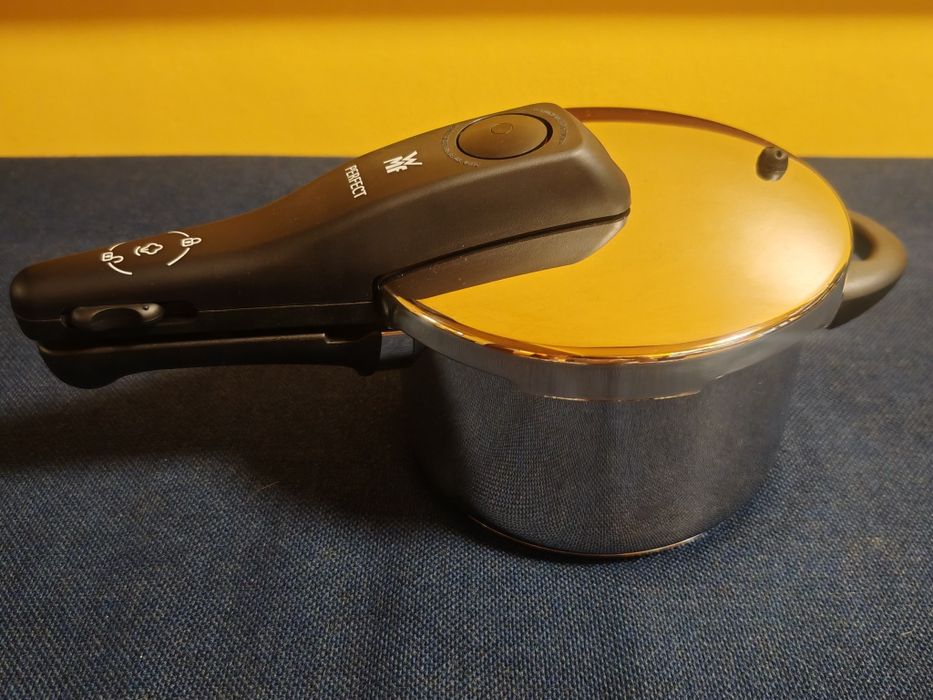 Oala sub presiune WMF Perfect One Pot, 2.5 L