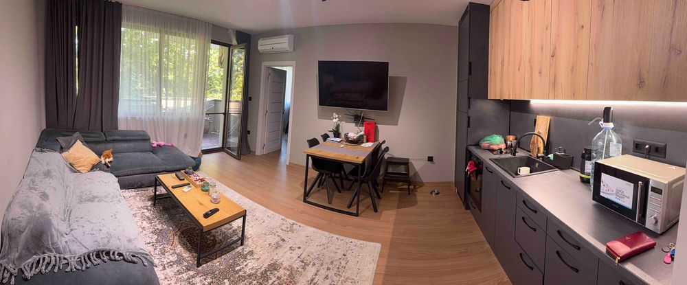 Дава се под наем Тристаен апартамент в Варна, Базар Левски - 100 кв.м за 867 € - Снимка #1