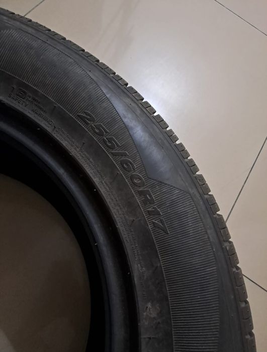 Шины Roadstone 255.60.р17 пара