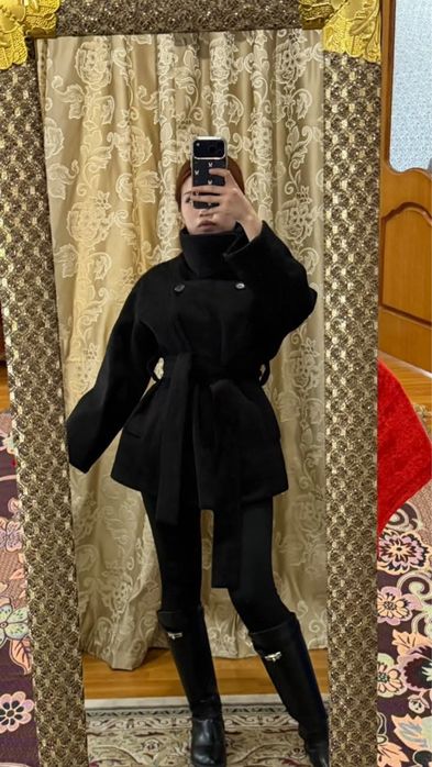 Продам укороченное пальто !!