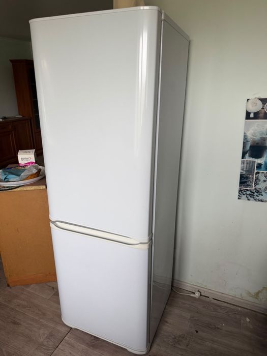 Продам холодильник в отличном состоянии