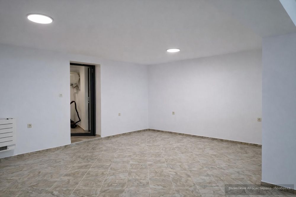 Дава се под наем Офис в Пловдив, Център - 70 кв.м за 298.86 € - Снимка #1