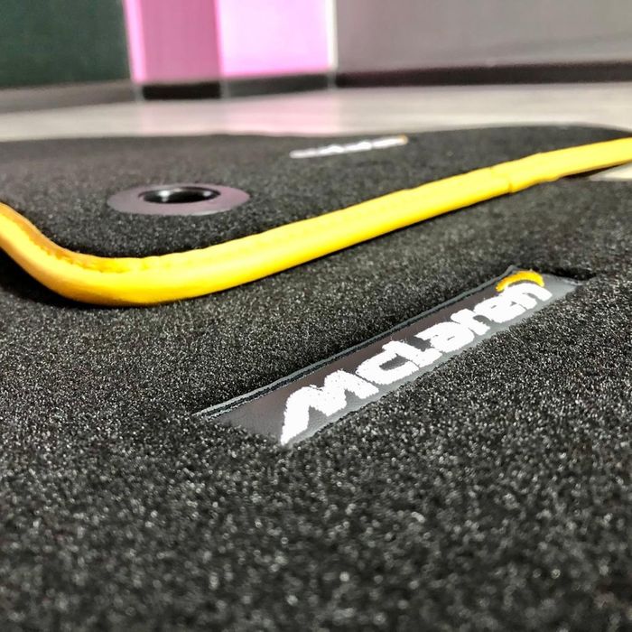 Авто коврики на McLaren