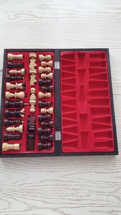 Продам шахматы деревянные