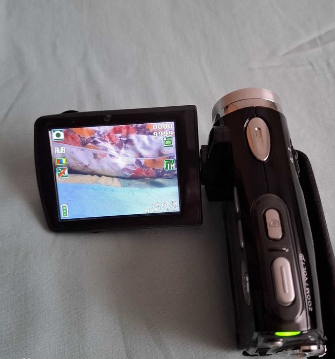 Продам видеокамеру SONY