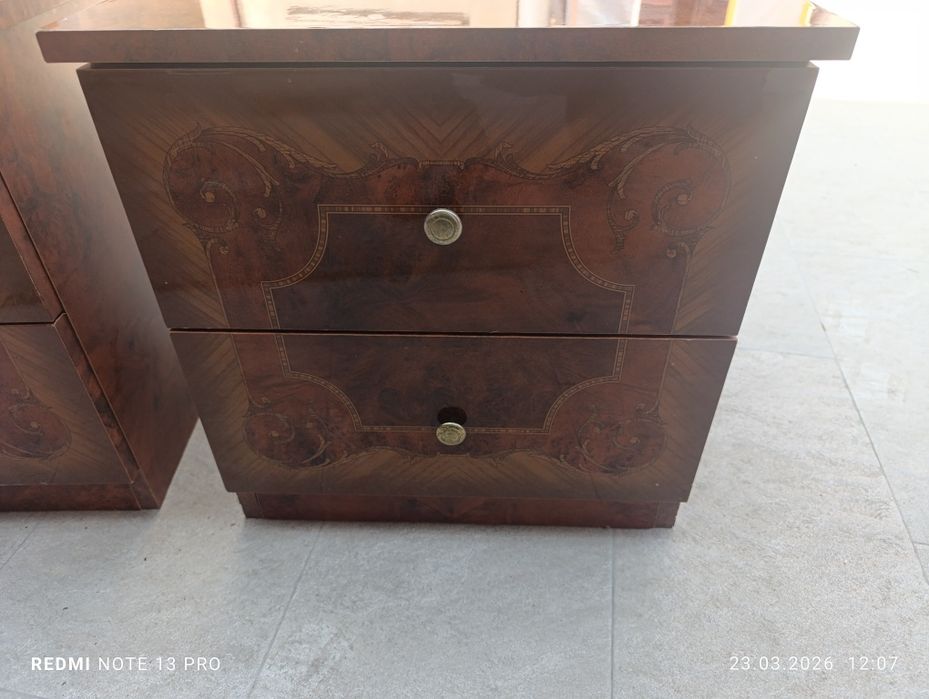 Продам две тумбочки