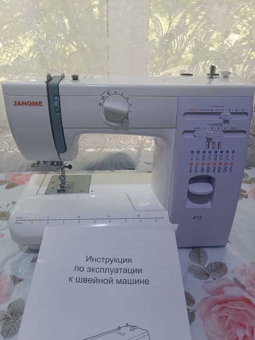 Швейная машина Janome