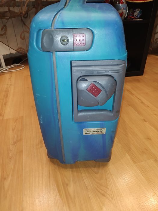 Куфар Eminent, твърд, код заключване 60/45/20