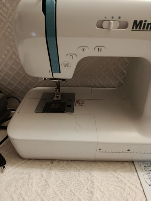 Mașină de cusut Minerva MC40