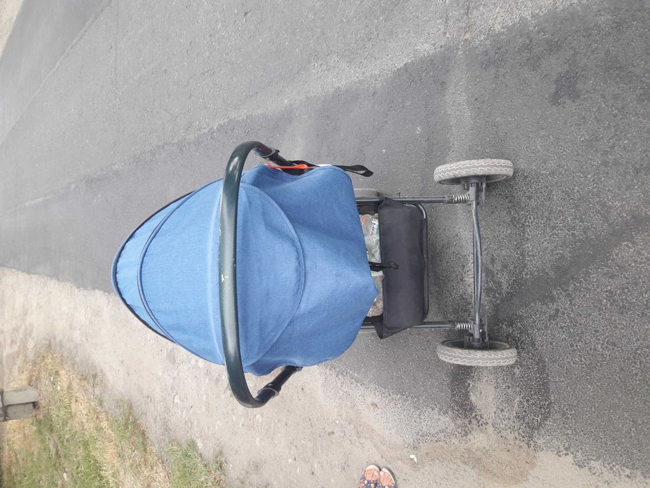 Продам каляску за 10000