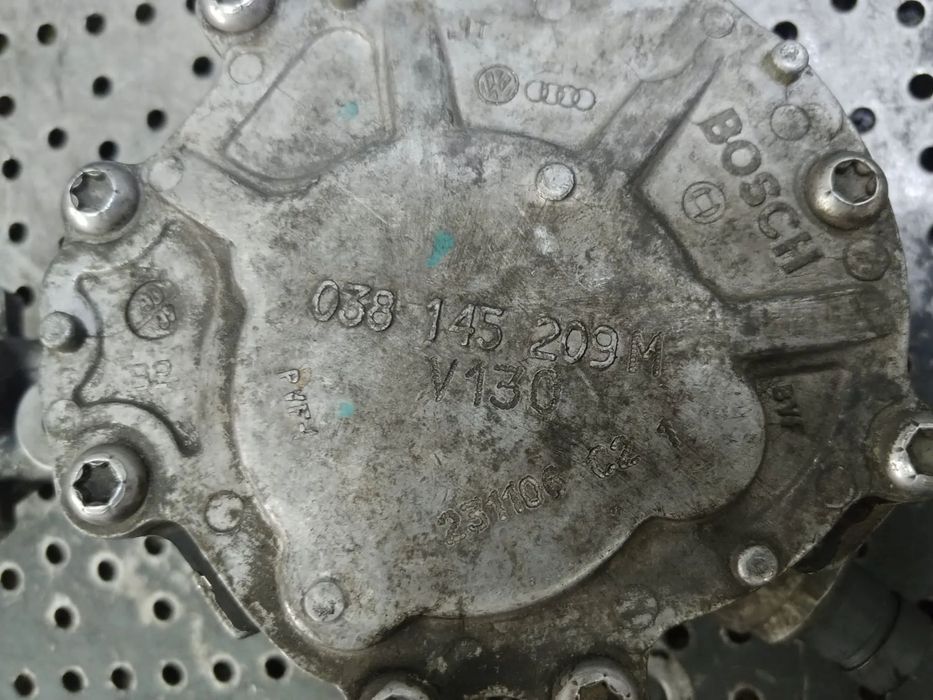 pompa vacuum 2.0 tdi bmp vw golf 5 passat b6 audi a3   038145209m
