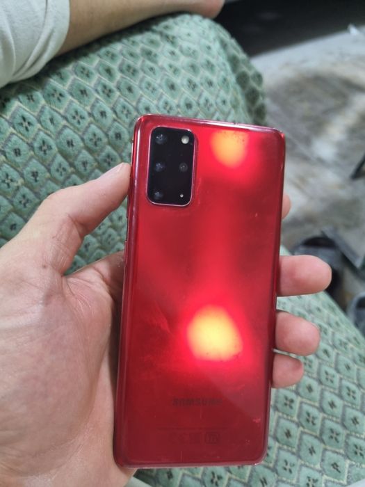 S20+ sotiladi faqat srochni
