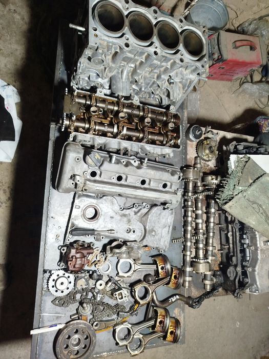 Продам запчасти на 2 кубовый двигатель suzuki с маркировкой J20A