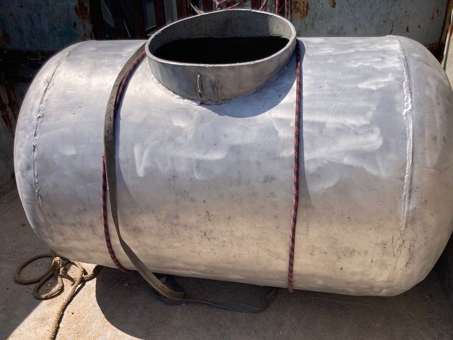 Продам алюминевую бочку