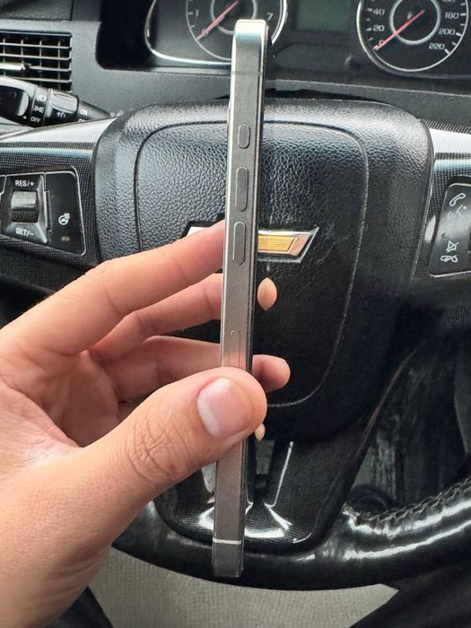 Iphone 15 pro max sotiladi