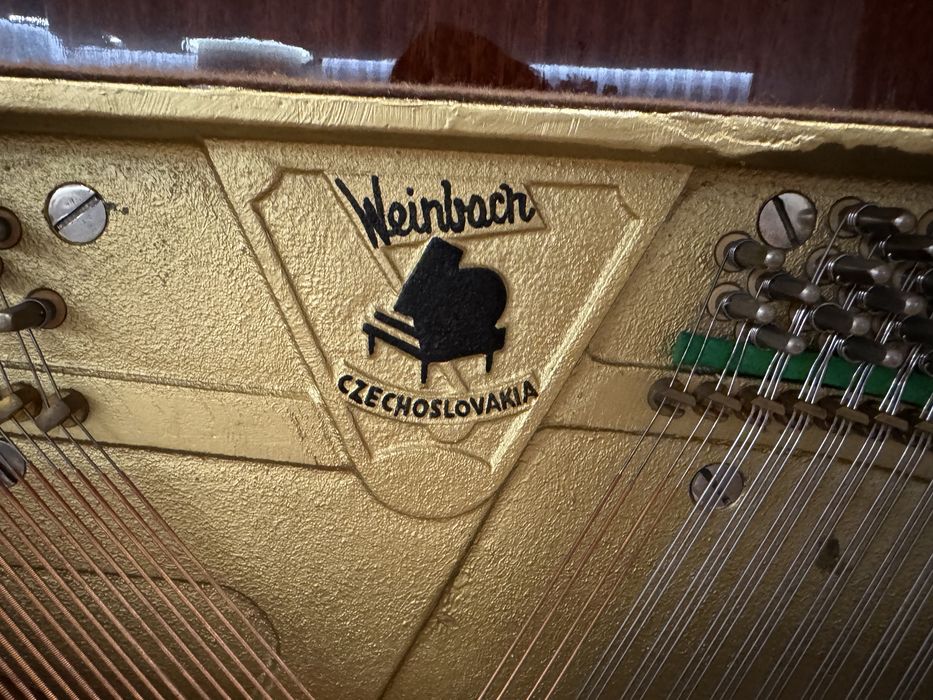 Продам пианино  Weinbach