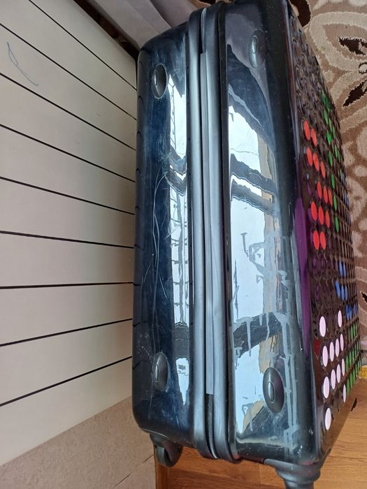 Чемодан большой dot drops Франция