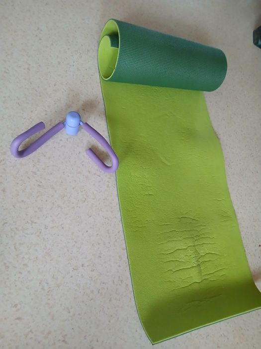 Постелка и уред за фитнес и упражнения