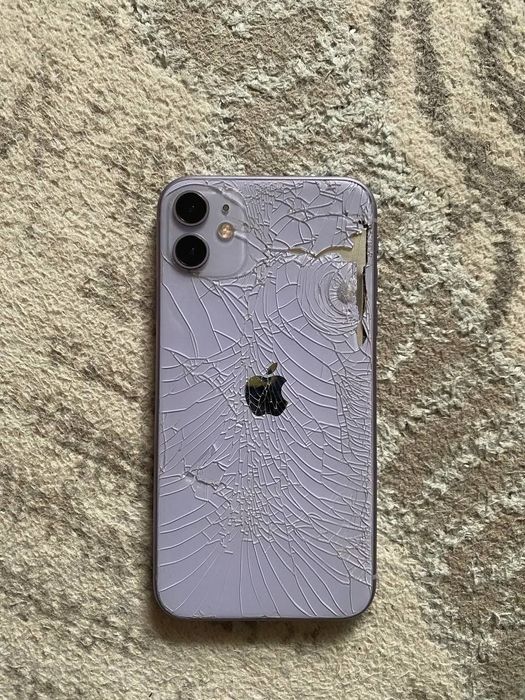 Iphone 11 128гб.