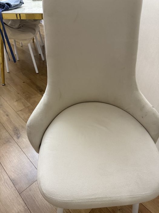 Стулья на кухню вместе с чехлом