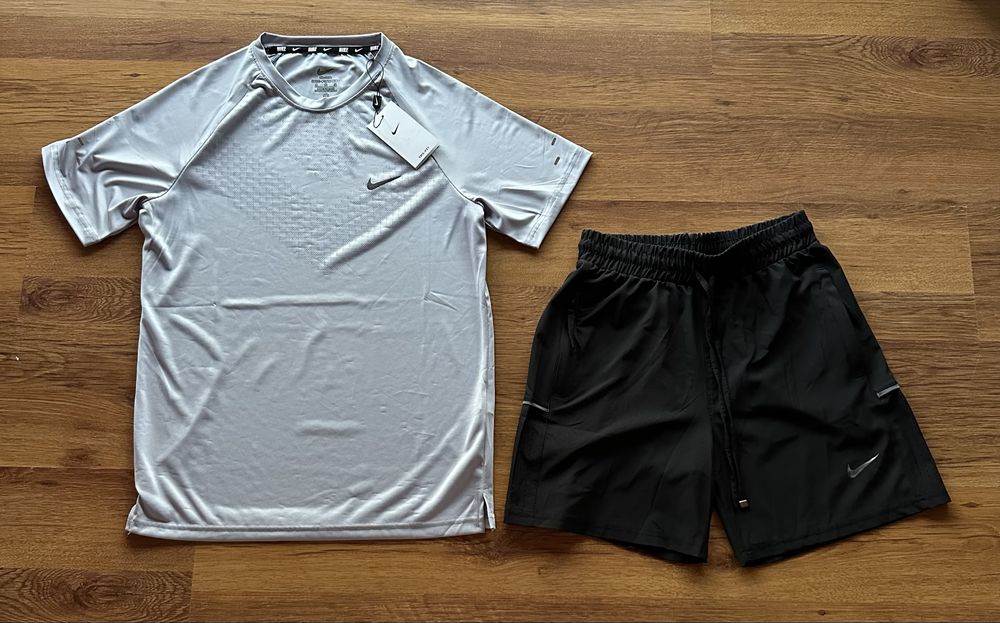 Мъжки къс екип Nike тениската е дишаща материя,панталонките са шушлекови