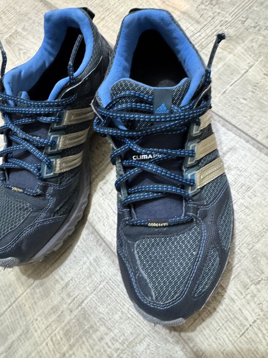 Adidas goretex drumetii timp liber sau oras