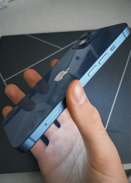 Vand Iphone 13 blue