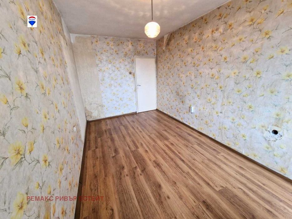 Тристаен апартамент за продажба кв. Широк център