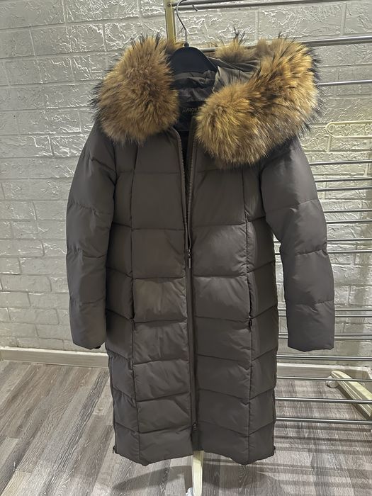 Продам зимнюю куртку новая