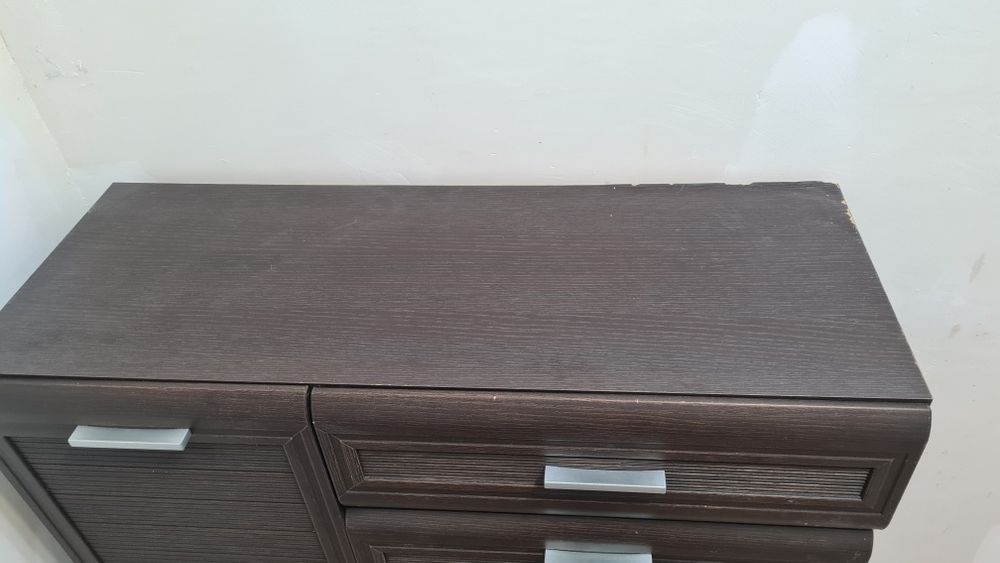 Продам комод в прихожую