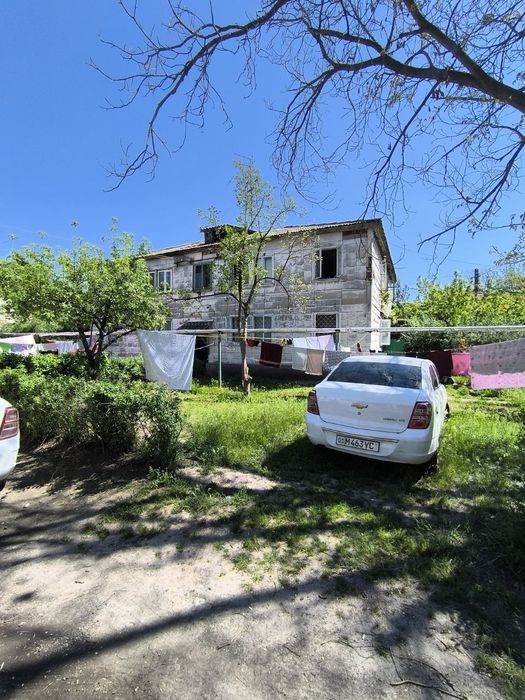 Продам 2-х комнатную квартиру в деревянном доме на первом этаже у Метр