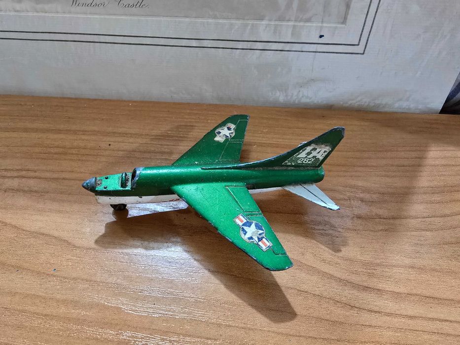 Колекция колички и самолетчета - Dinky и MATCHBOX само за колекционери !