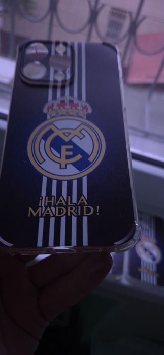 Оригинальный чехол на Iphone