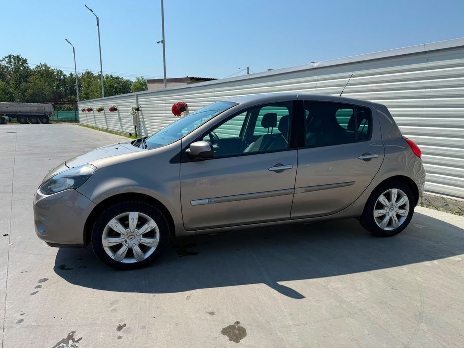 RENAULT Clio 2011 — imagine 4