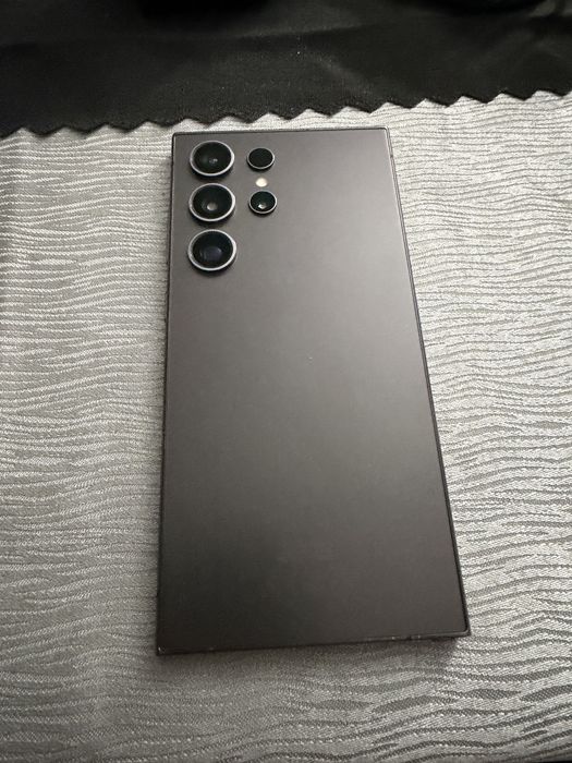 Samsung Galaxy S24 Ultra 256GB Titanium Black• Като нов • Гаранция • Пълен комплект + калъфи . БЕЗ БАРТЕРИ