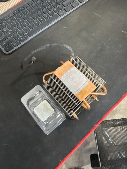 Продам Ryzen 5 3600 + куллер Amd