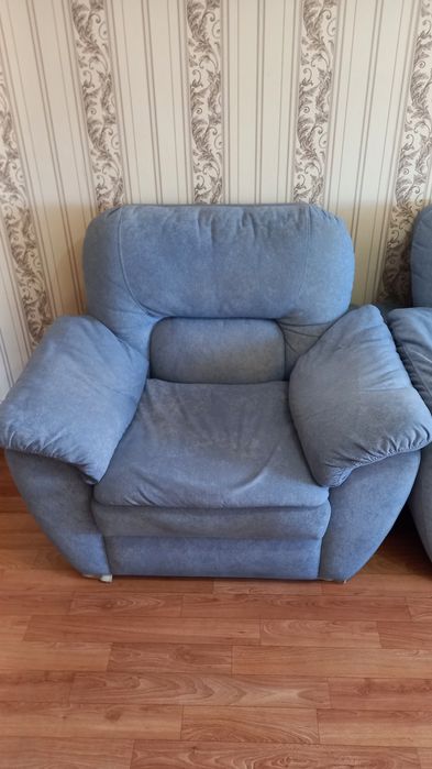 Диван сатилады срочна!!