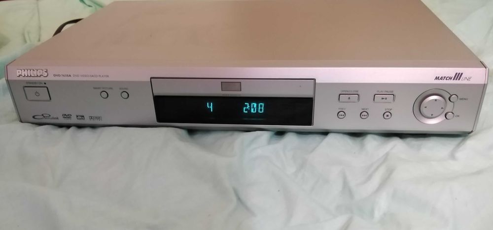 SACD/ CD/DVD player Philips DVD 763SA