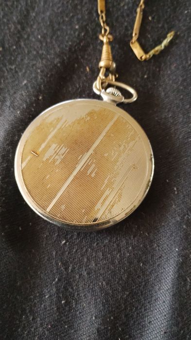 Продавам джобен часовник мълния